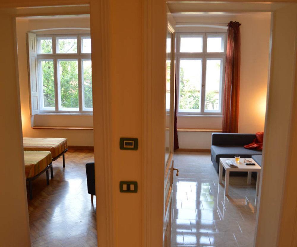 Casa Vacanze All'Angolo Trieste Luaran gambar