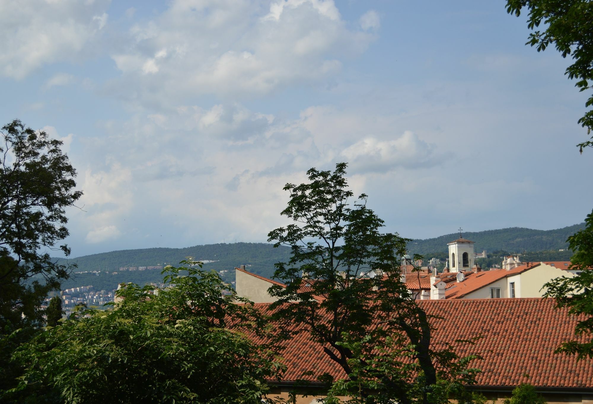 Casa Vacanze All'Angolo Trieste Luaran gambar