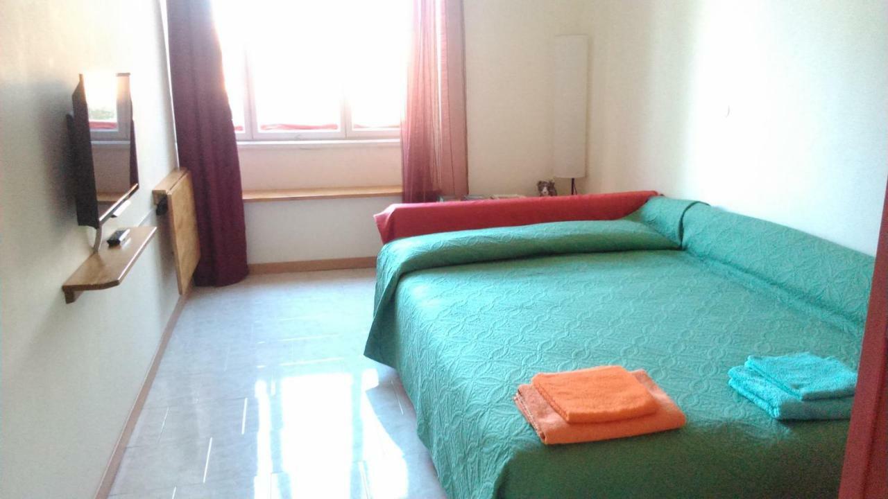 Casa Vacanze All'Angolo Trieste Luaran gambar