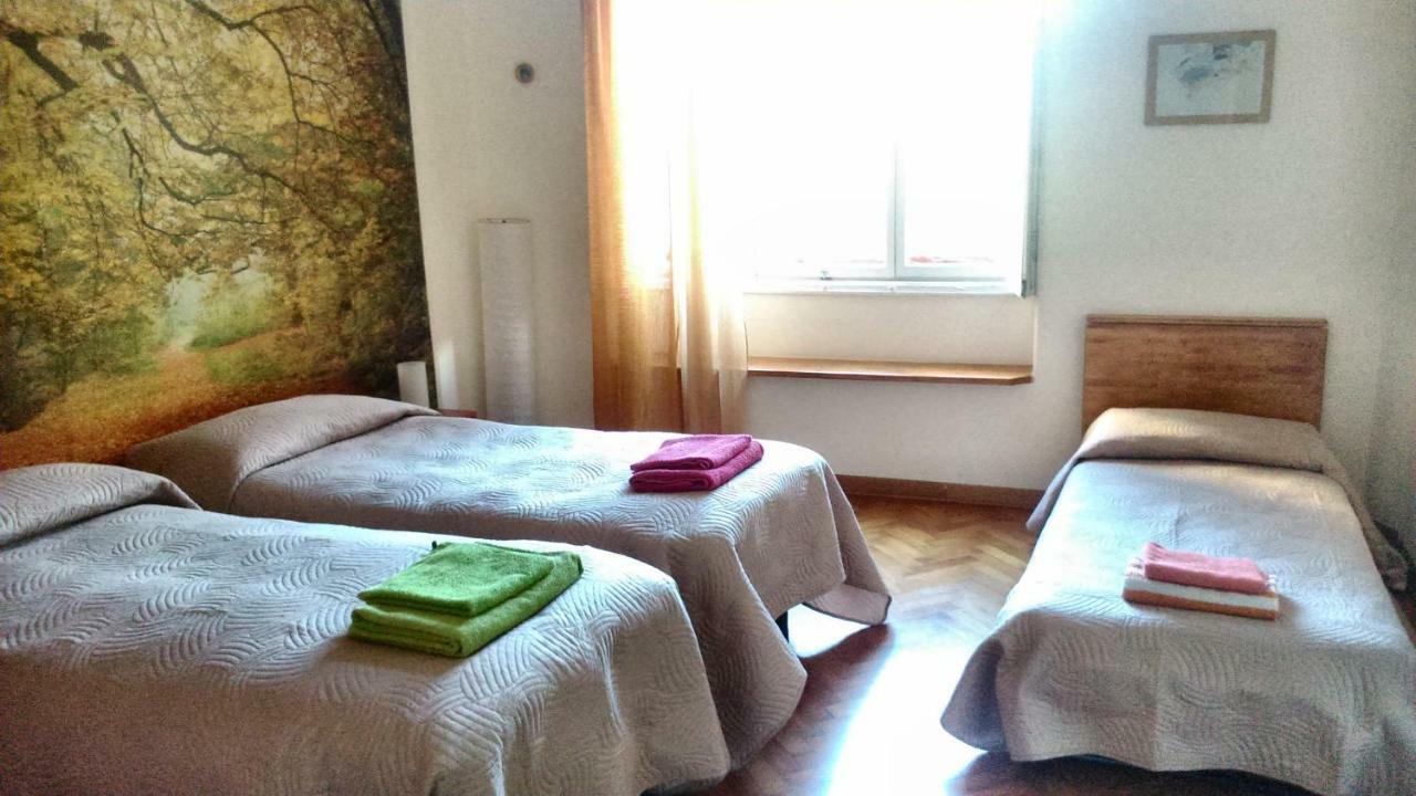 Casa Vacanze All'Angolo Trieste Luaran gambar