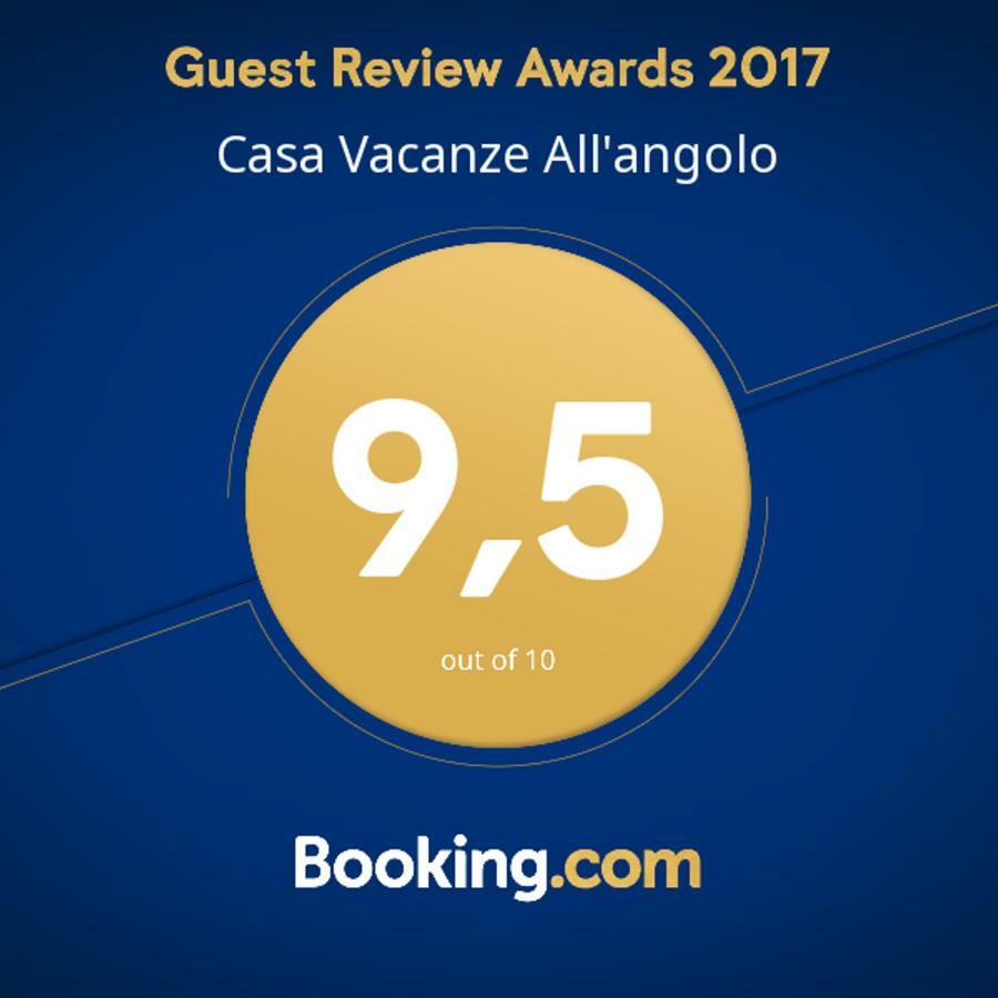 Casa Vacanze All'Angolo Trieste Luaran gambar